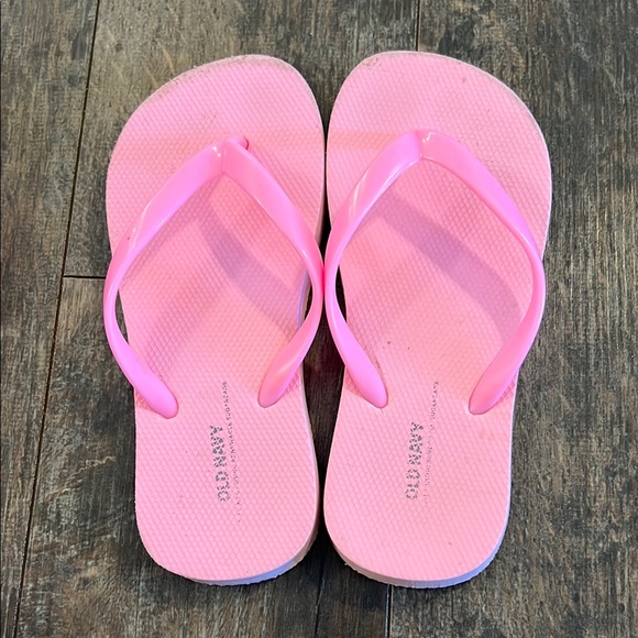Old Navy Pink Kids Flip Flops - Picture 1 of 4